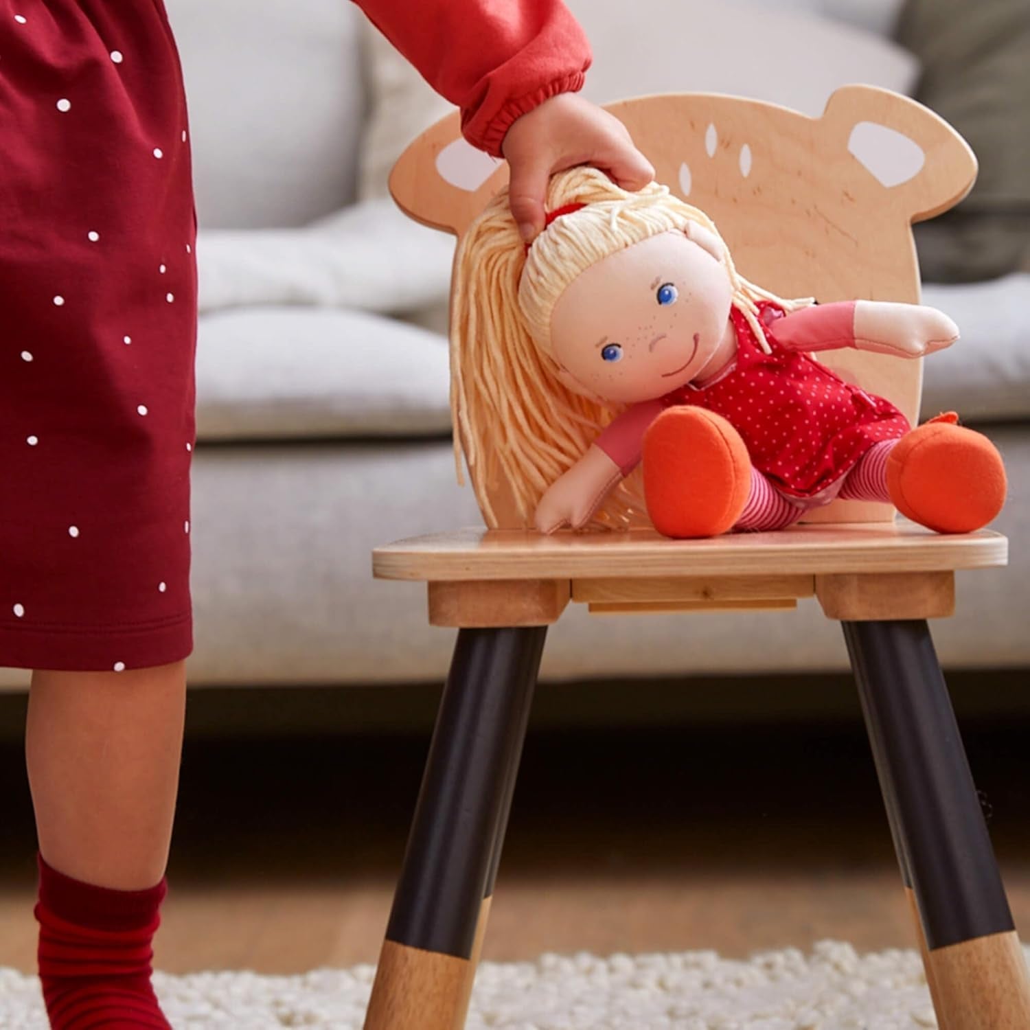 HABA 302108 - Muñeca Annelie, muñeca de tela con ropa y pelo, 30 cm, juguete a partir de 18 meses, roja Muñecas Naty Shop