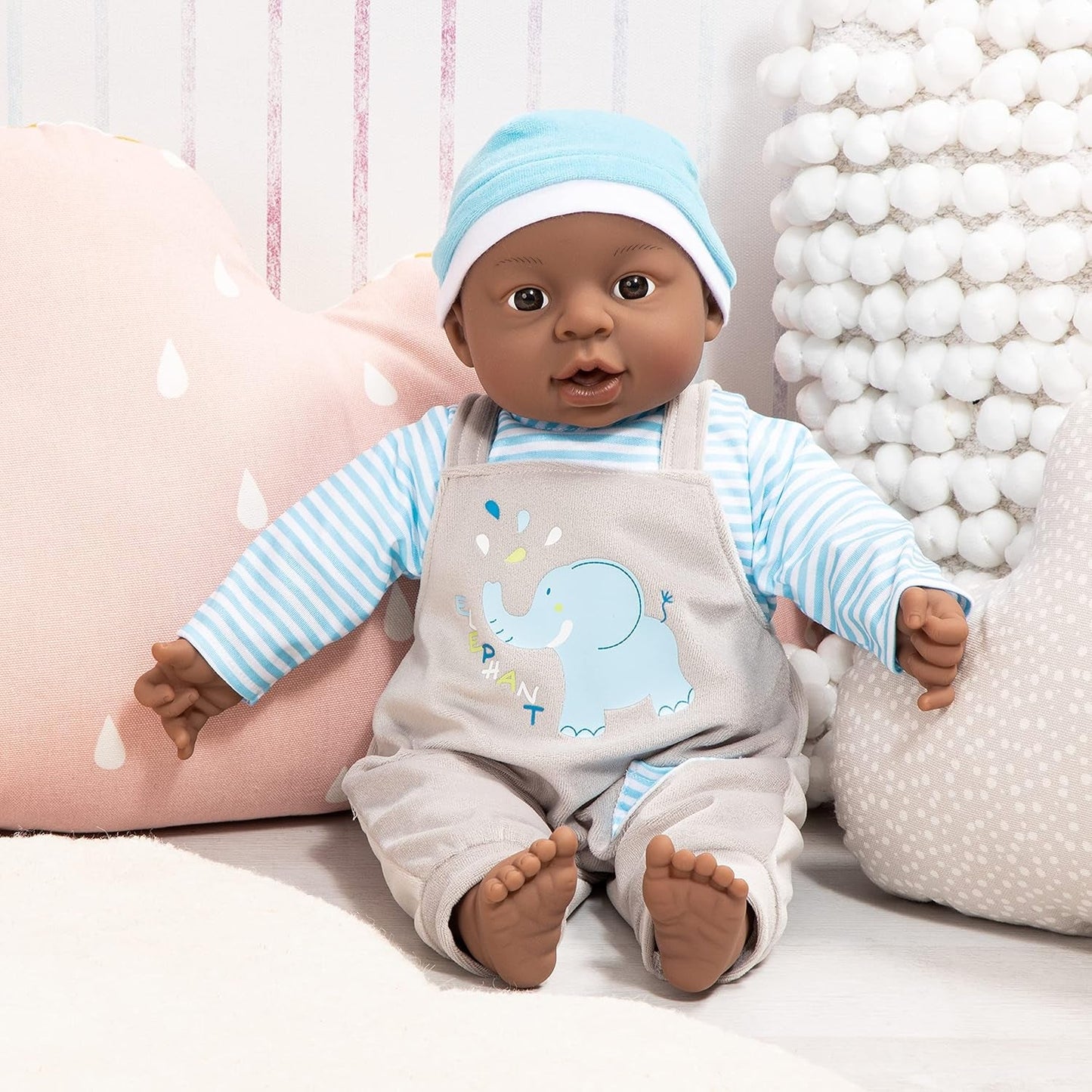 Bayer Design 94001AH Muñeco Bebé Interactivo, Niño, Habla, Cuerpo Blando, 40cm, Cuero Oscuro, Azul
