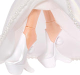 Bratz Holidayz Frosty Nightz - Muñeca Chloe (Edición de coleccionista) con trajes y accesorios reales