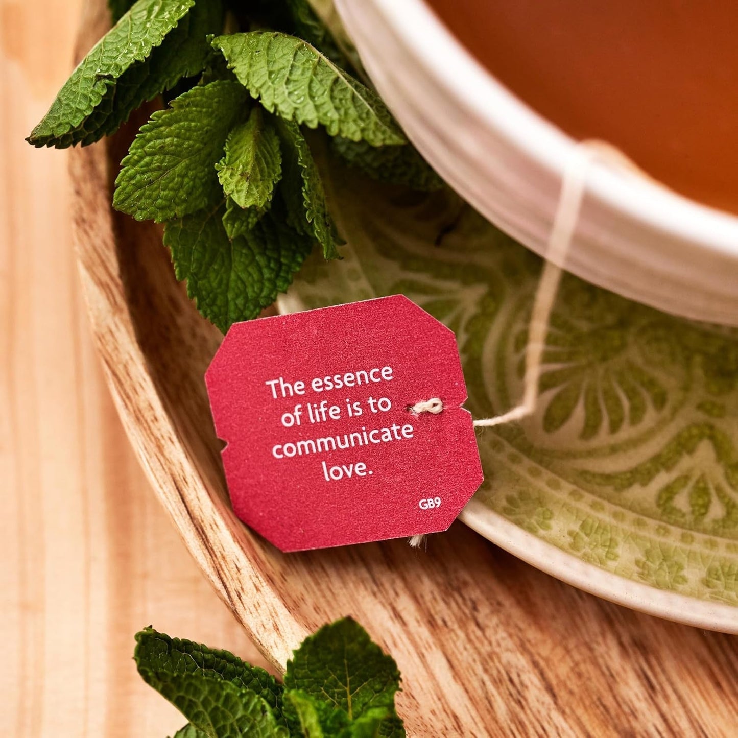 Yogi Tea - Happy Nature, Buy One and Do Good, té de hierbas con especias ayurvédicas orgánicas, mango, mandarina, mezcla de vainilla, paquete de 6 té Yogi, 6 x 17 bolsitas de té (102 bolsitas de té en total)