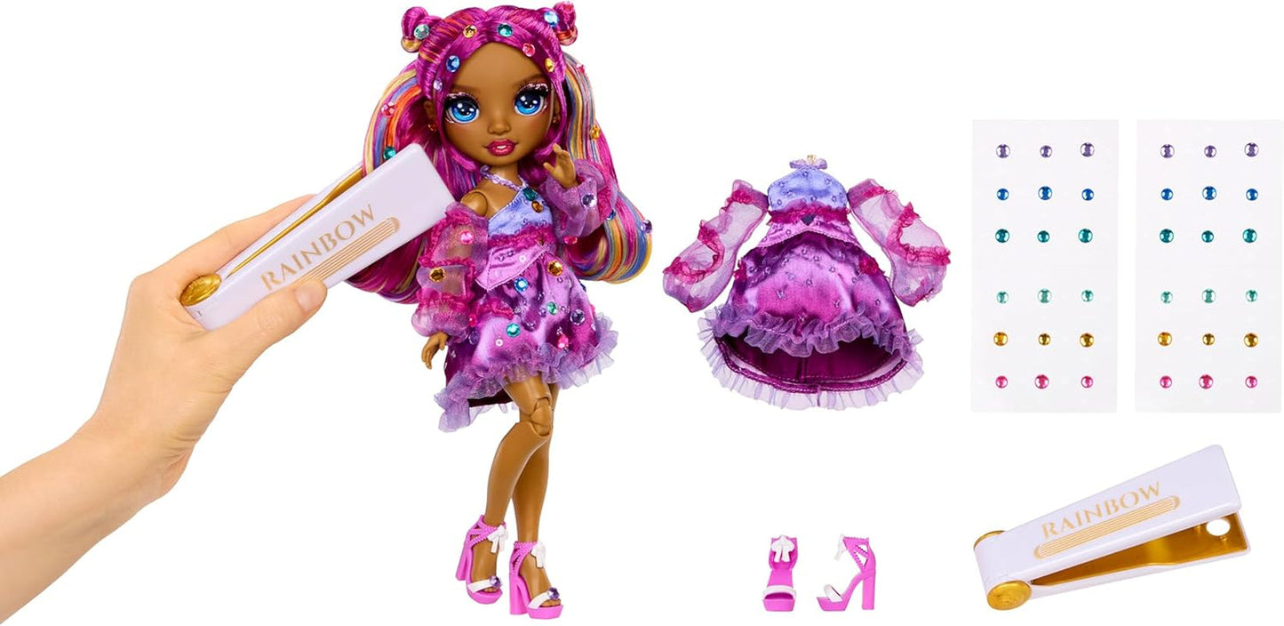Rainbow High Be Dazzling - Noemie Violette - Muñeca de moda lila de 28 cm con herramienta de decoración, piedras preciosas brillantes y accesorios de peinado