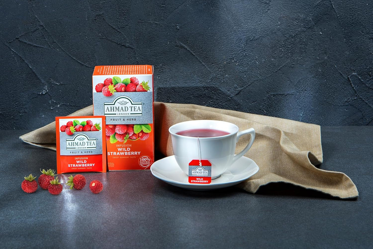 Ahmad Tea - Fresa silvestre - Té de frutas y hierbas descafeinado - Fresa - Sabor a bolsitas de té envueltas individualmente selladas con 2 g de té por porción - 20 bolsitas de té con bandas