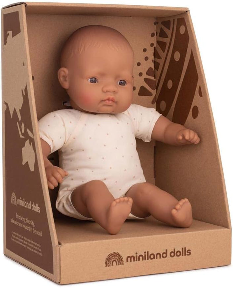 Muñecas Miniland: Muñeca Latinoamericana, 32cm, Cuerpo de Tela Suave, Caja Regalo