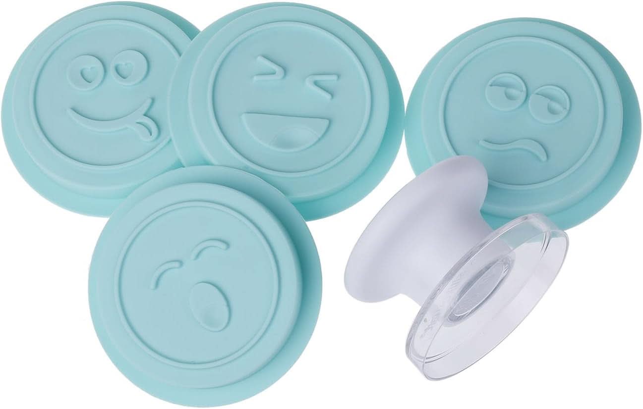 Silikomart 25.440.39.0069, Juego de cortadores de emojis, Ø73 MM Naty Shop