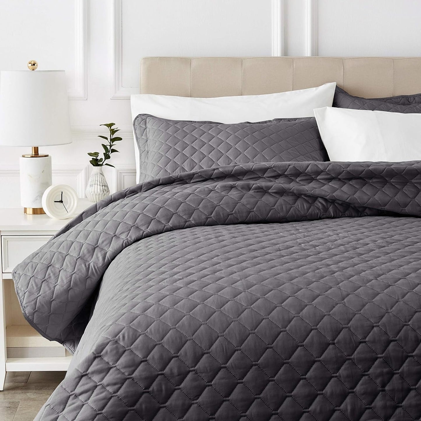 Amazon Basics edredón extragrande con relieve, 170 x 210 cm, estampado de rombos gris oscuro Camas y mantas Besuche den Amazon Basics-Store 170 x 210 cm