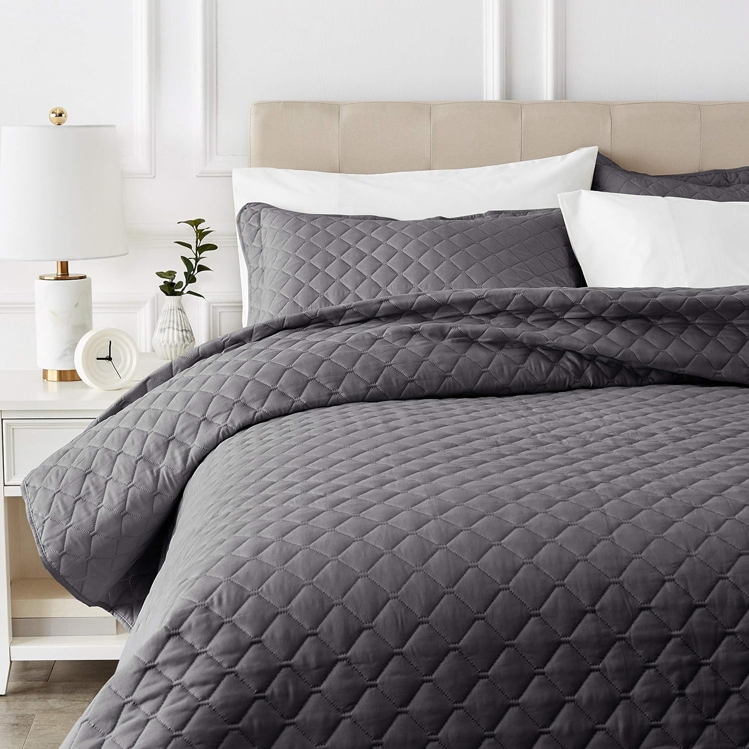Amazon Basics edredón extragrande con relieve, 170 x 210 cm, estampado de rombos gris oscuro Camas y mantas Besuche den Amazon Basics-Store 170 x 210 cm