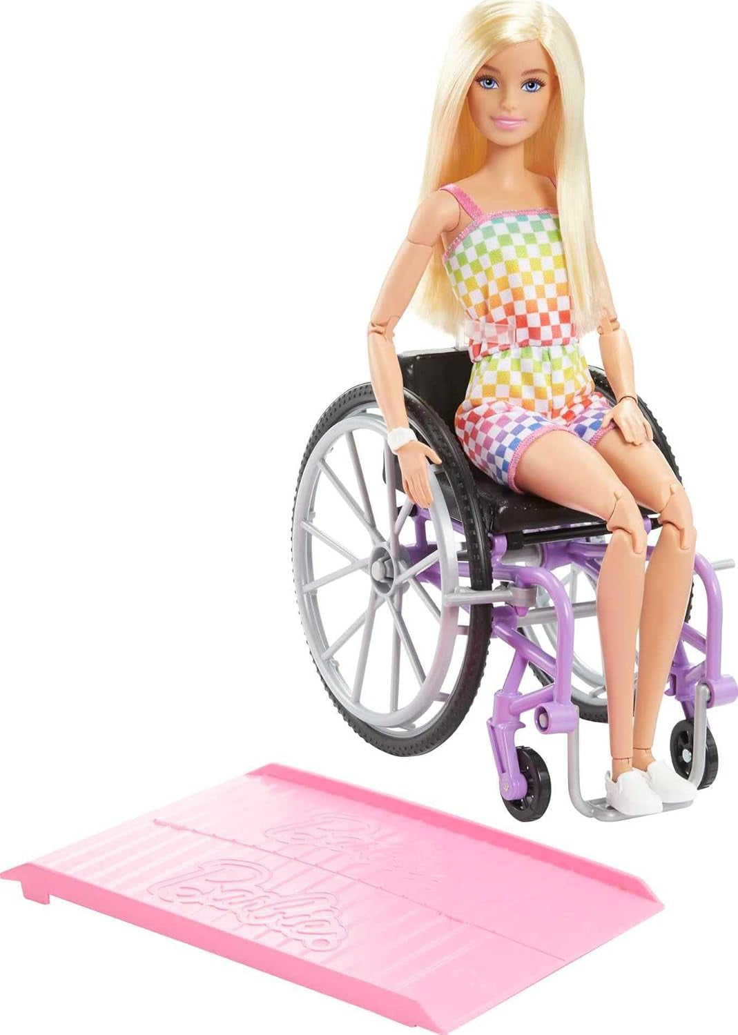 Muñeca Barbie Fashionista, cabello rubio y mono arcoíris, silla de ruedas y rampa incluidas, muñeca de regalo para niños, juguete para edades de 3 años en adelante, HJT13
