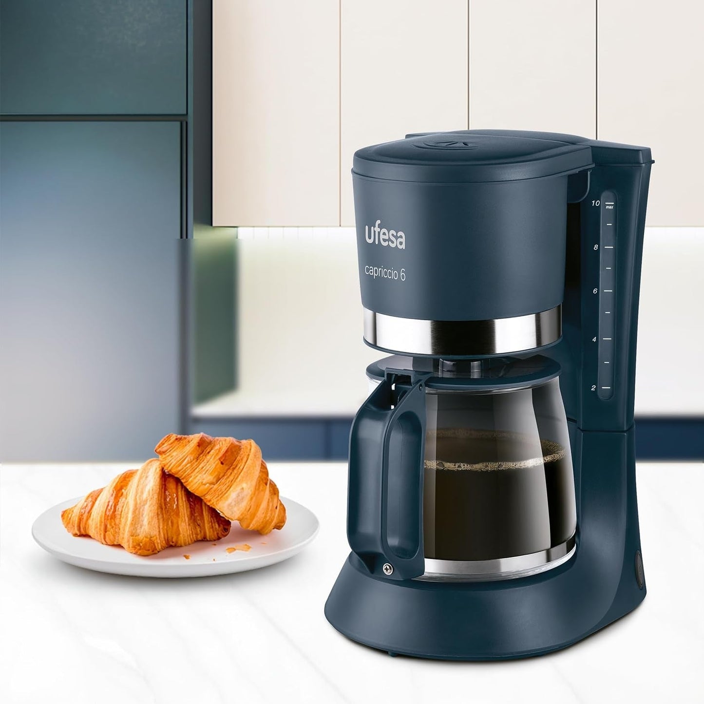 Ufesa CG7114 Cafetera de filtro Capriccio, 6 tazas, 600W, jarra 0,6L, sistema antigoteo, apagado automático, azul