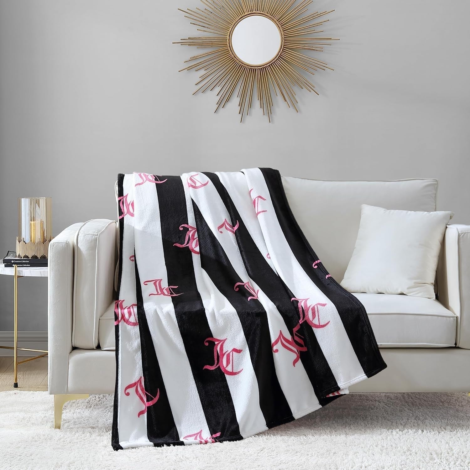 Juicy Couture Manta de felpa Cabana, 127,7 x 178,8 cm, lujosa manta de felpa de microfibra para máxima comodidad y calidez acogedora Juicy Couture Beds and Blankets