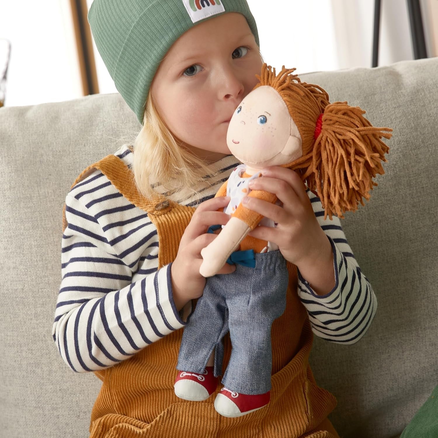 Muñeca HABA Malou - Muñeca blandita de 30 cm de altura para jugar y abrazar - Materiales suaves y lavables - Alternativa ideal a los muñecos de peluche - Apto para niños a partir de 1,5 años - 2010818001