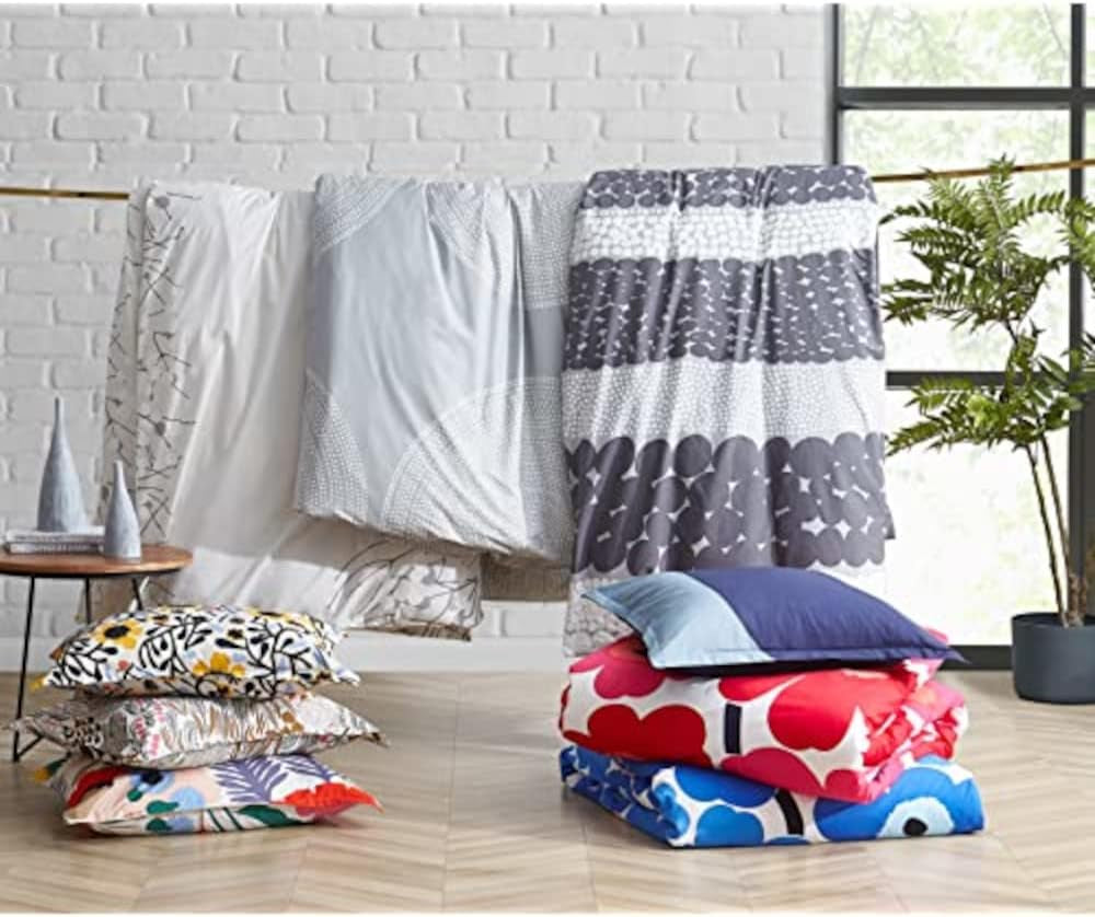MARIMEKKO Juego de ropa de cama Queen, ropa de cama de percal de algodón con fundas de almohada a juego, decoración del hogar durante todo el año (Pieni Letto, multicolor, cama tamaño queen) Naty Shop Edredones y edredones