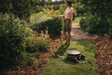Rueda hidráulica Fiskars Comfort L con ruedas, juego de riego todo incluido, alcance total de 31,5 m, enrollado automático, manguera de jardín universal (Ø 13 mm), conexión universal para grifo, 1071670