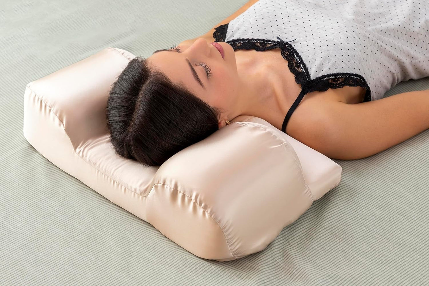 Almohada cervical antiarrugas con funda de satén Youthlow InnovaGoods, multicolor