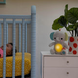 Bright Starts, Elefante bebé Hug-a-bye con luces, canciones, diferentes texturas y más, multicolor Juguetes Bebe Naty Shop