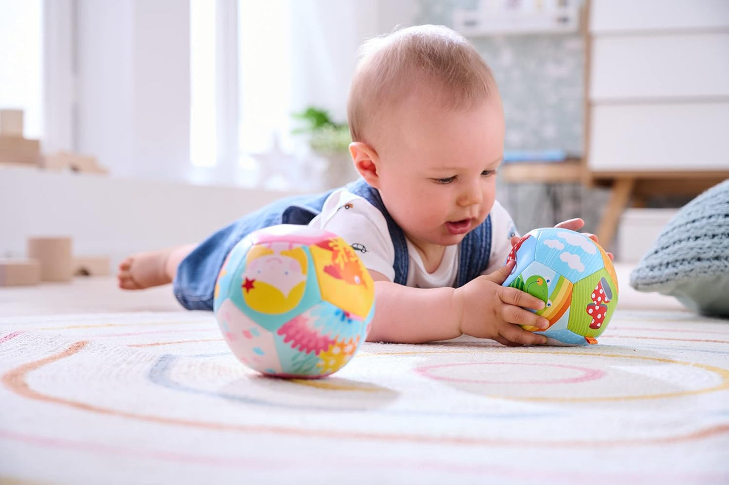 HABA Babyball Rainbow World - Pelota blanda a partir de 6 meses con motivos meteorológicos coloridos, Ø 11 cm, perfecta para coger la pelota por primera vez y jugar con ella - 1306318001 Jucarii Bebe Naty Shop