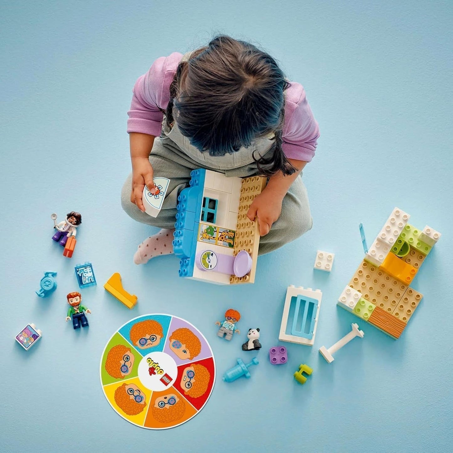 LEGO DUPLO Town Primera visita al médico, juguete de construcción, set de juego para fomentar la motricidad fina, regalo para niños pequeños de 2 años, juguete educativo, juego de rol en el hospital 10449 Juegos de construcción Ver en LEGO-Store