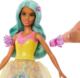 Barbie Hidden Magic - Muñeca Teresa con disfraz de hada, pelo ondulado y peine para peinarse divertida, a partir de 3 años, HLC36