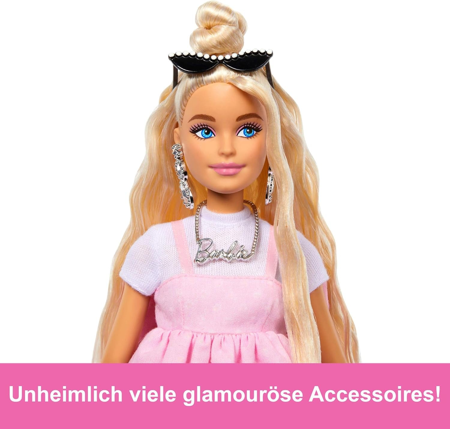 Muñeca Barbie Deluxe Estilo no. 3 con conjunto Barbiecore, cabello rubio recogido en moño alto, vestido rosa pastel con lazo extragrande y accesorios como medias de rejilla, HYV27 Naty Shop Dolls