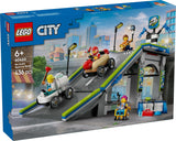 LEGO City No Limits: Carrera de Jaboneras con Rampa - Juguete de construcción para niños y niñas a partir de 6 años - Set con 2 cajas de jabón y 4 minifiguras de Racer - Idea de regalo para niños 60460 Juegos de construcción Besuche den LEGO-Store