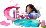 Barbie Dream Pool Playset con seis áreas de juego que incluyen un tobogán y un jacuzzi, además de más de 20 accesorios como una mascota, flotadores y más, JKG83
