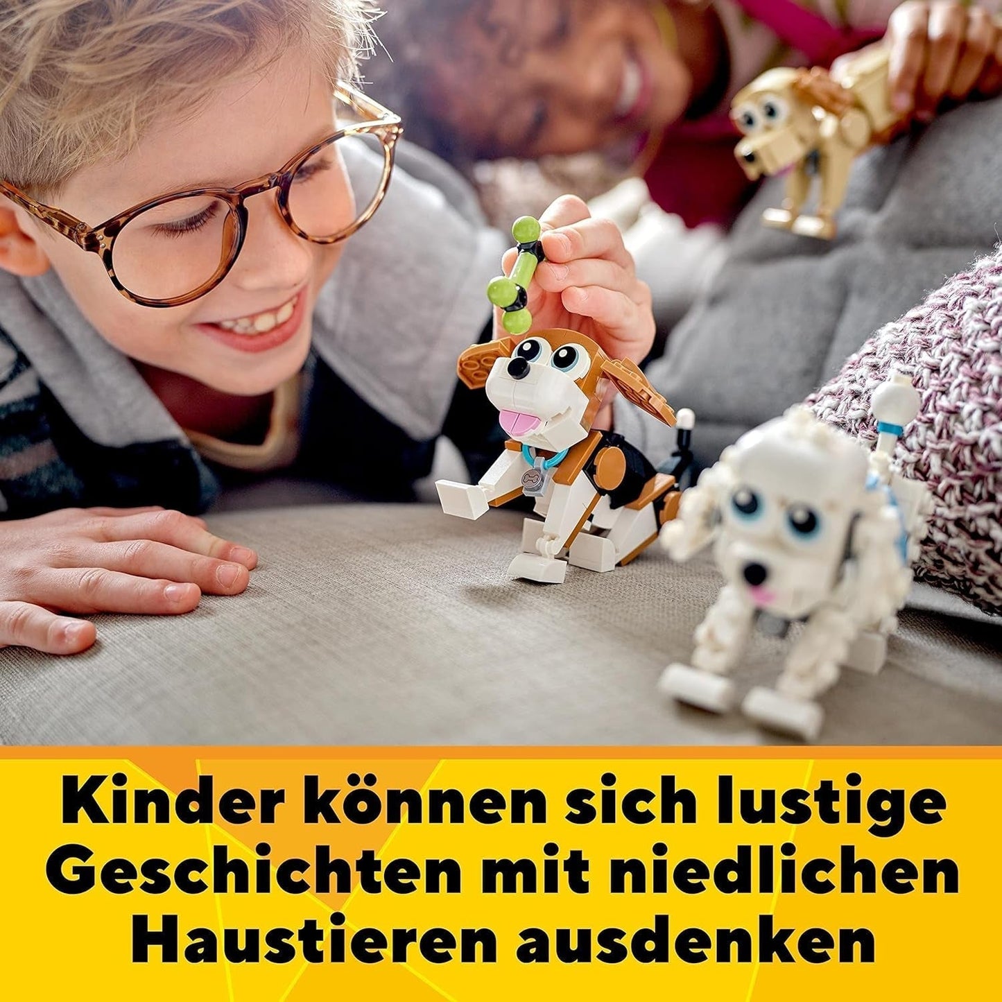 LEGO 31137 Creator Lindo Set de Perros 3 en 1 con Figuras de Animales: Salchicha, Pug, Caniche y más, Juguete para Niños a partir de 7 años, Regalo para los Amantes de los Perros Juegos de Construcción Besuche den LEGO-Store