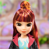 Muñeca Valentina de Unicorn Academy: la muñeca original de la popular serie de Netflix, mide 24 cm de alto y tiene 5 accesorios para juegos de rol imaginativos, para niños de 4 años en adelante