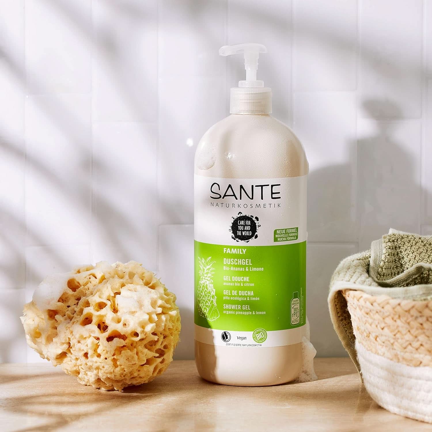 SANTE Cosmética Natural Gel de ducha refrescante con fragancia cítrica, 950 ml Ducha y baño Naty Shop