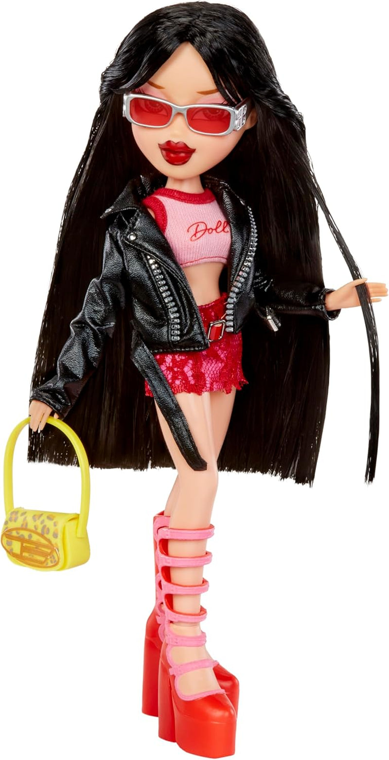 ¡Las Bratz van a salir! - Jade - 1 muñeca coleccionable con accesorios, ropa, bolso, gafas de sol y cepillo - Juguete para niños - A partir de 6 años, Rojo