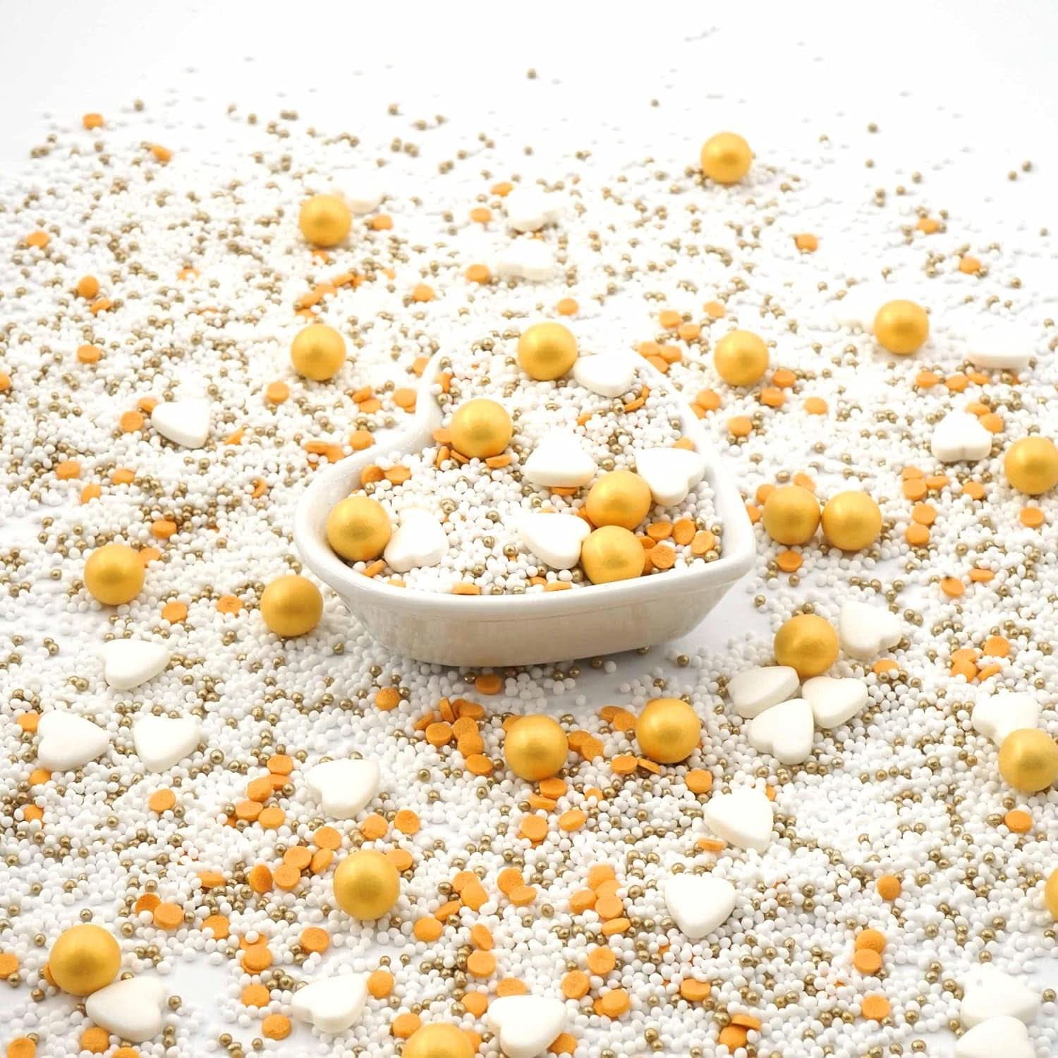 Streusel Glück, Sprinkles con corazones blancos y bolas doradas, 40 gramos Sprinkles Naty Shop
