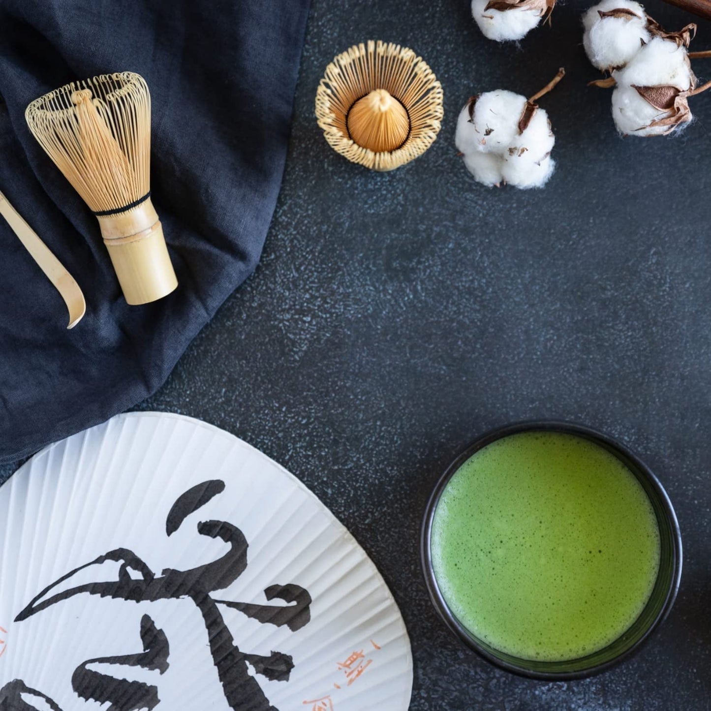 Moya Matcha té verde orgánico en polvo | 100 g ceremonia tradicional calidad 30 g | Cultivado y cosechado orgánicamente en Uji, Japón | Perfecto para beber con agua, matcha lattes, batidos y limonadas.