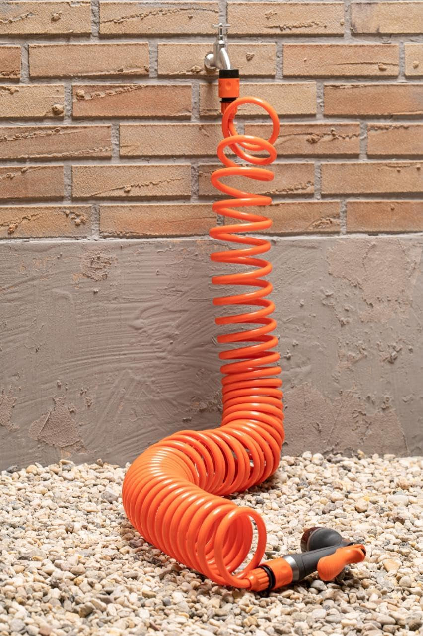 BLACK+DECKER Manguera en espiral 15M - Manguera de jardín que incluye rociador de jardín y accesorios de 1/2" - Plástico - Naranja/Negro