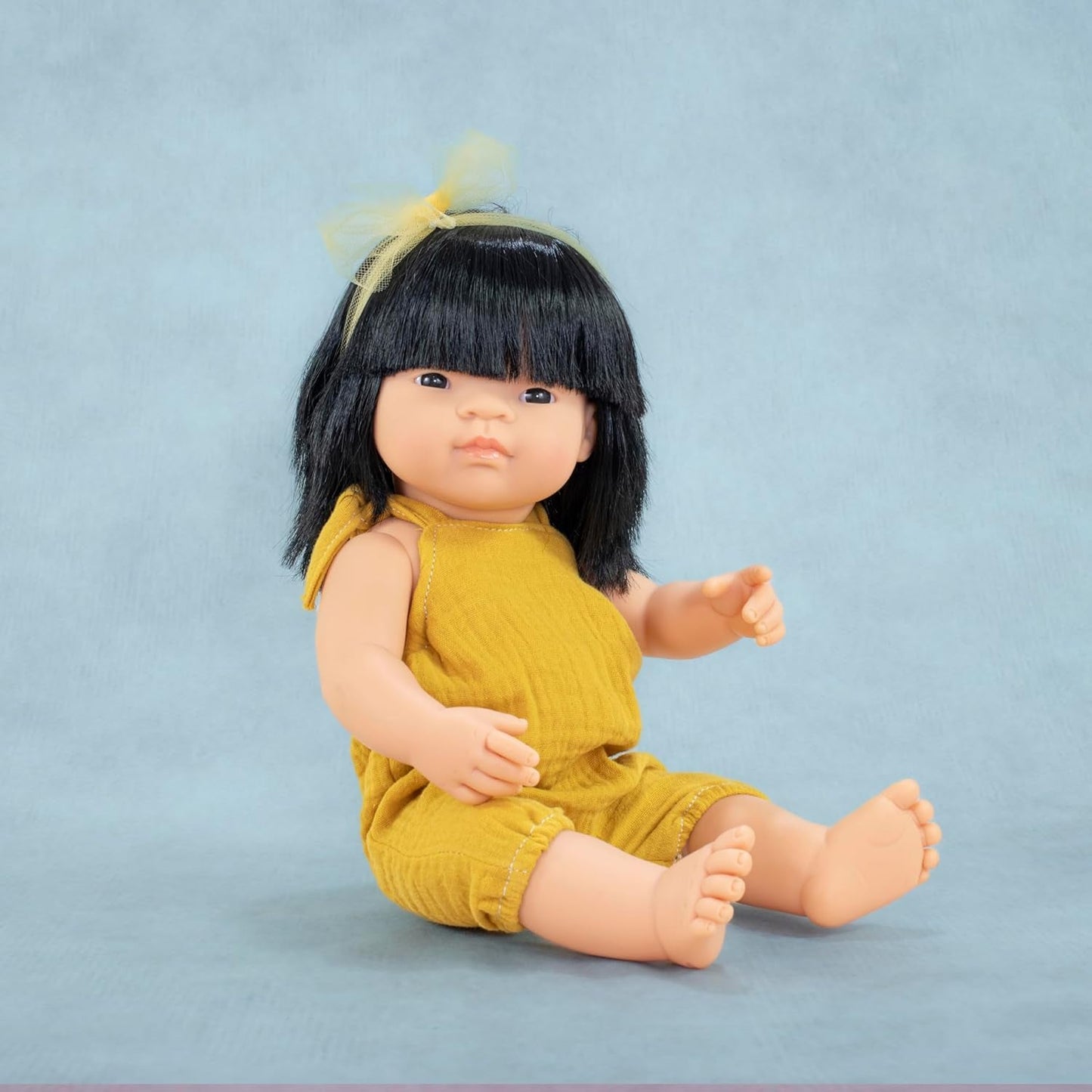 Muñeca Miniland, 38 cm, niña asiática. Fabricado en España. Anatómicamente correcto. Colección Mi amigo y yo