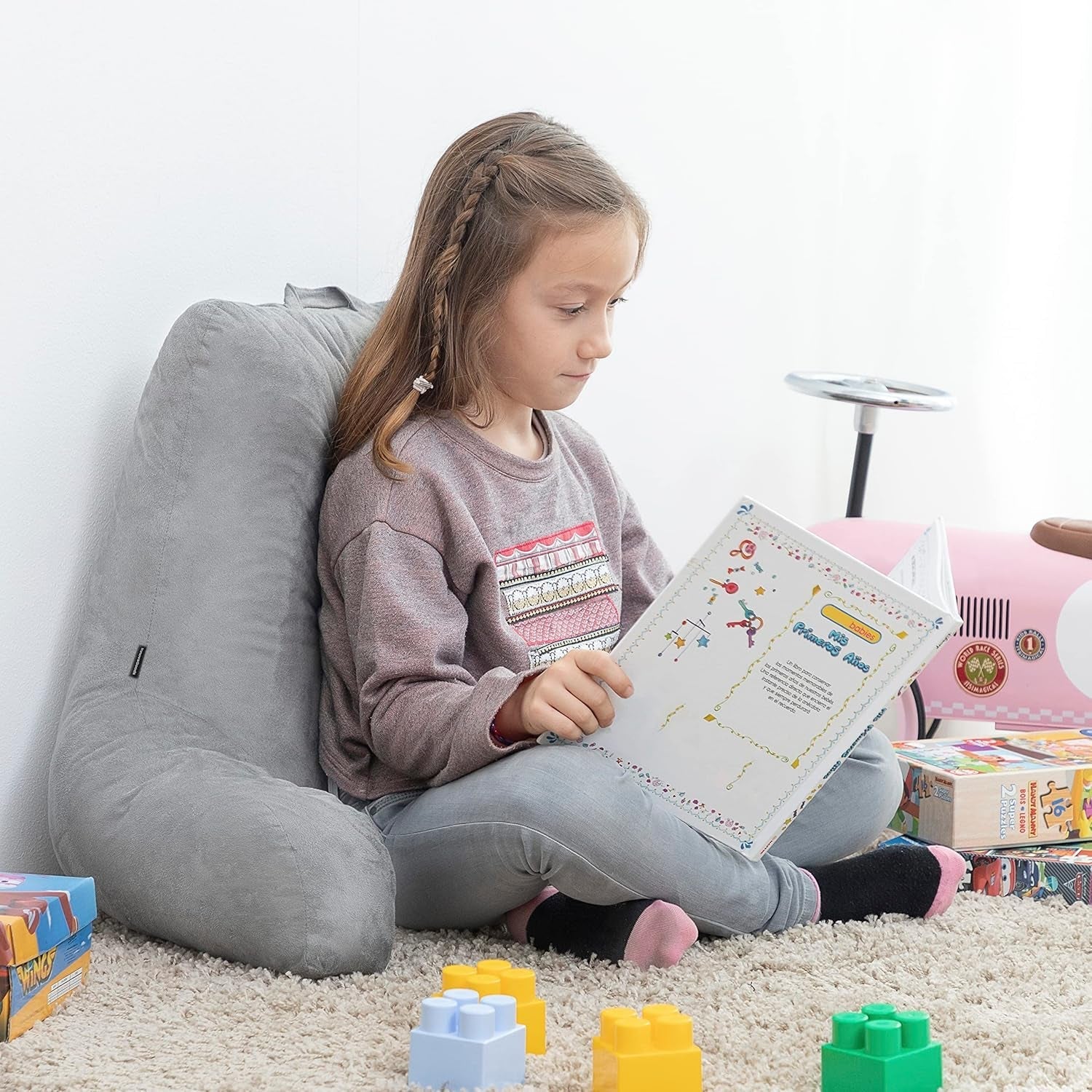 InnovaGoods Huglow Almohada de Lectura con Reposabrazos para Sofá, Cama y Alfombra, Almohada de Lectura con Soporte Lumbar y Asa de Transporte, Ergonómica, Previene Molestias y Dolores, Gris