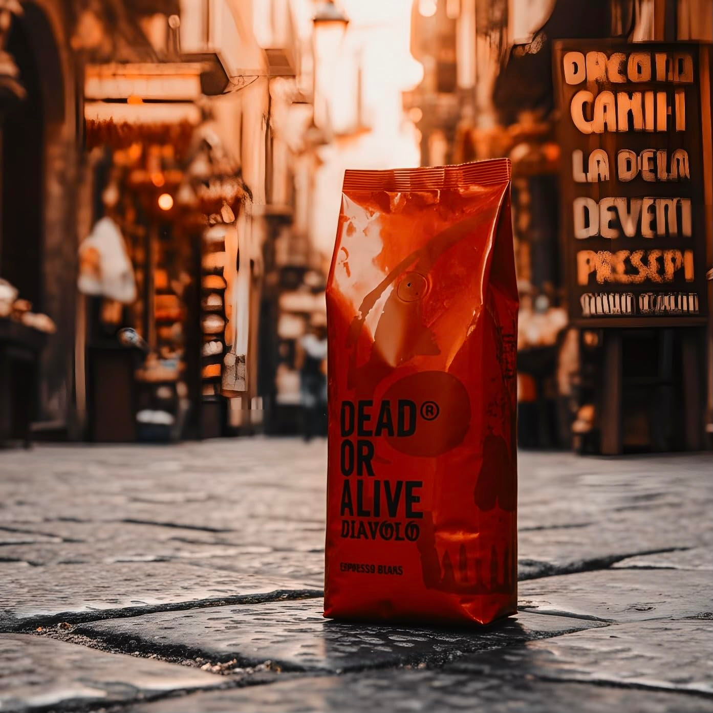 DEAD OR ALIVE DIAVOLO – Espresso Extra Oscuro – 100% Robusta – Extremadamente Fuerte – Baja Acidez – Crema Estable – Granos Enteros 1kg – Tostado Nápoles