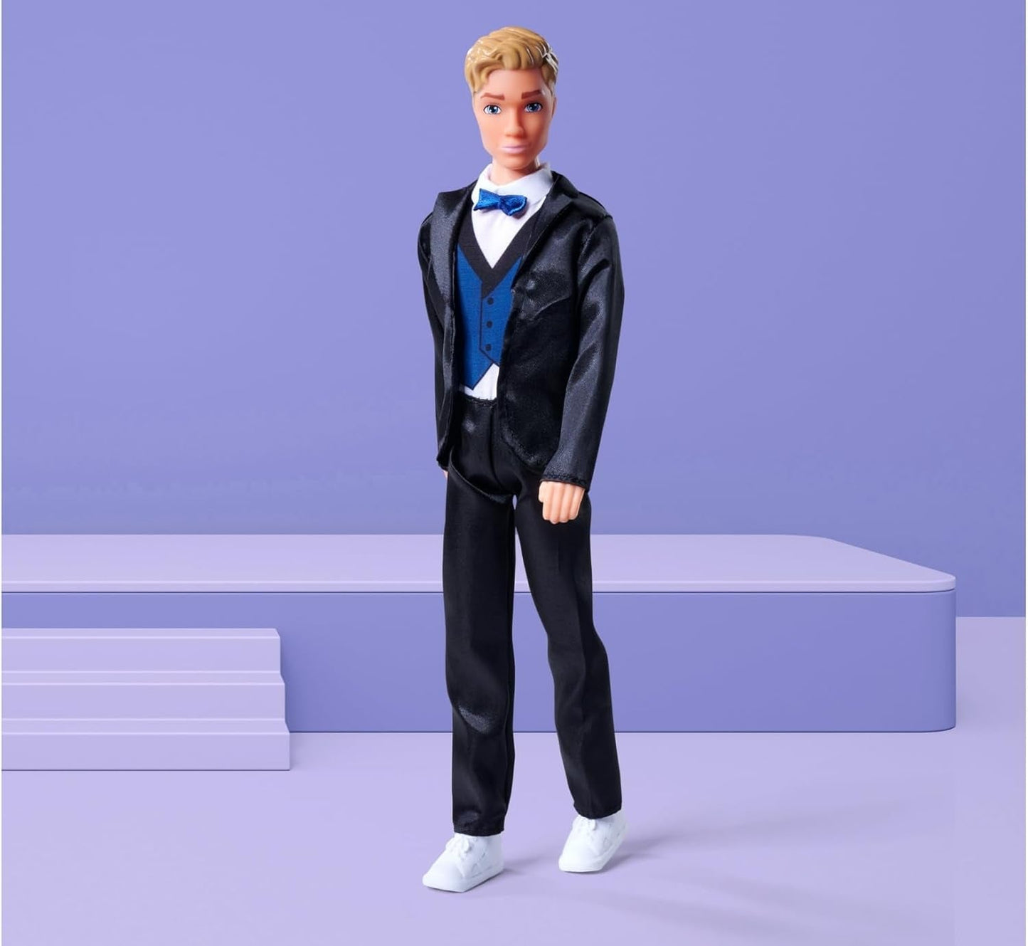 Simba 105733629 - Steffi Love Kevin Encantadora muñeca de 30 cm con traje elegante, pajarita y chaleco, a partir de 3 años