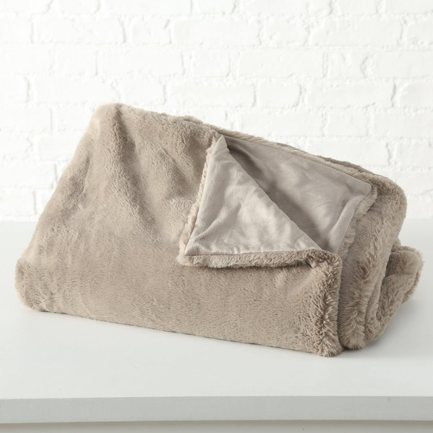 Manta Boltze Storan (tamaño 150X200 cm, color beige, cómoda manta de poliéster, ideal para las frías noches de invierno, aspecto de piel) 1015378 BOLTZE Camas y mantas