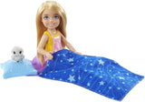 Barbie Chelsea Series, muñeca Chelsea para acampar con cabello rubio, búho mascota, saco de dormir, almohada, linterna, binoculares, accesorios para acampar, regalo para niños, juguete para niños de 3 años en adelante, HDF77