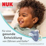 Chupetes clásicos de día y noche NUK First Choice para bebés | 6-18 meses | Chupetes de ortodoncia que brillan en la oscuridad | 95% de aceptación por parte de los bebés** | Azul | Paquete de 2
