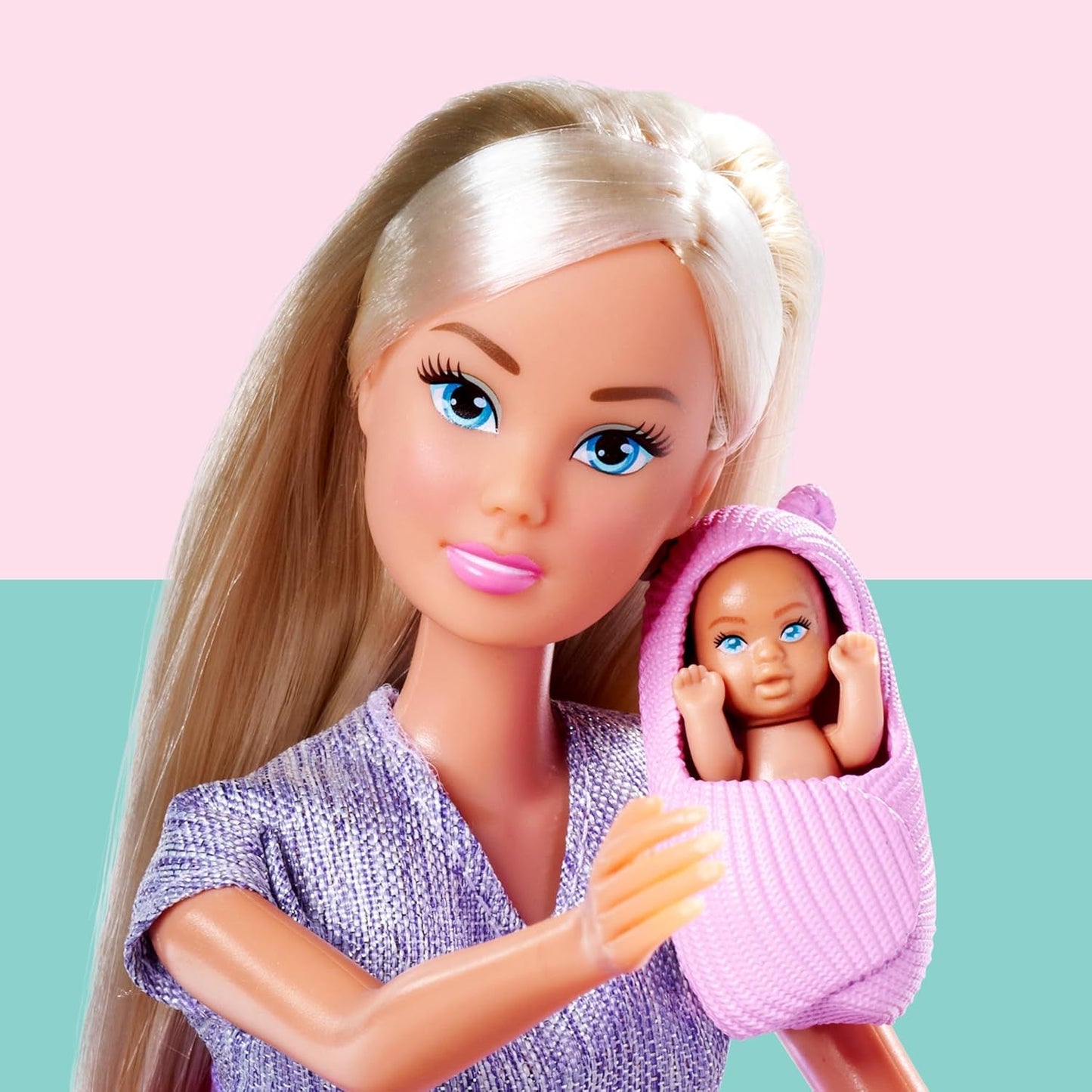 Steffi Simba Love Welcome Baby 29 cm Steffi Embarazada Paquete de 12 Accesorios para Juegos de rol Muñeca de Moda con muñeca de Juguete de 4 cm para Mayores de 3 años