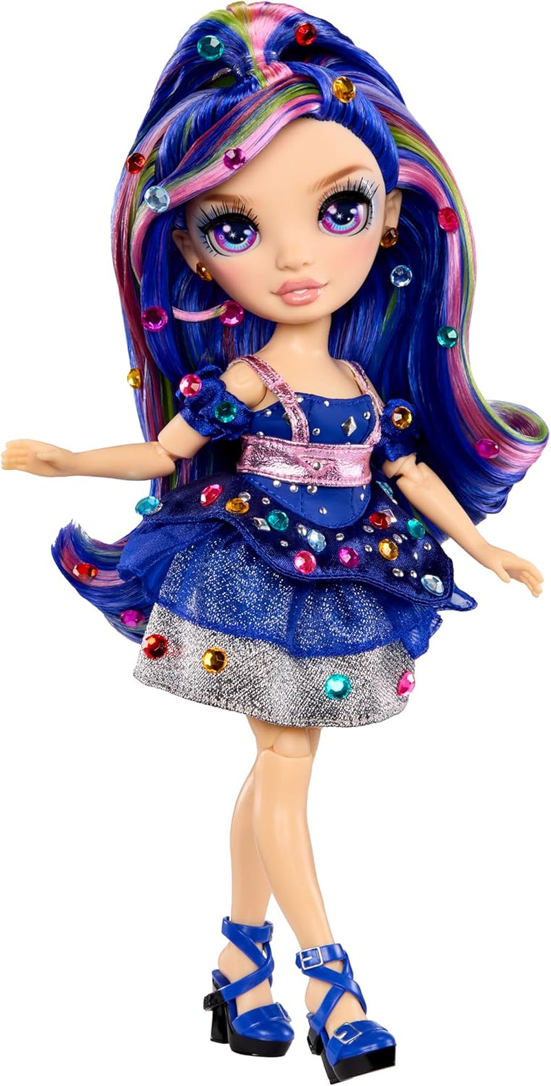 Rainbow High Be Dazzling - Genevieve Bleue - Muñeca de moda azul de 28 cm con herramienta de adorno, piedras preciosas brillantes y accesorios de peinado