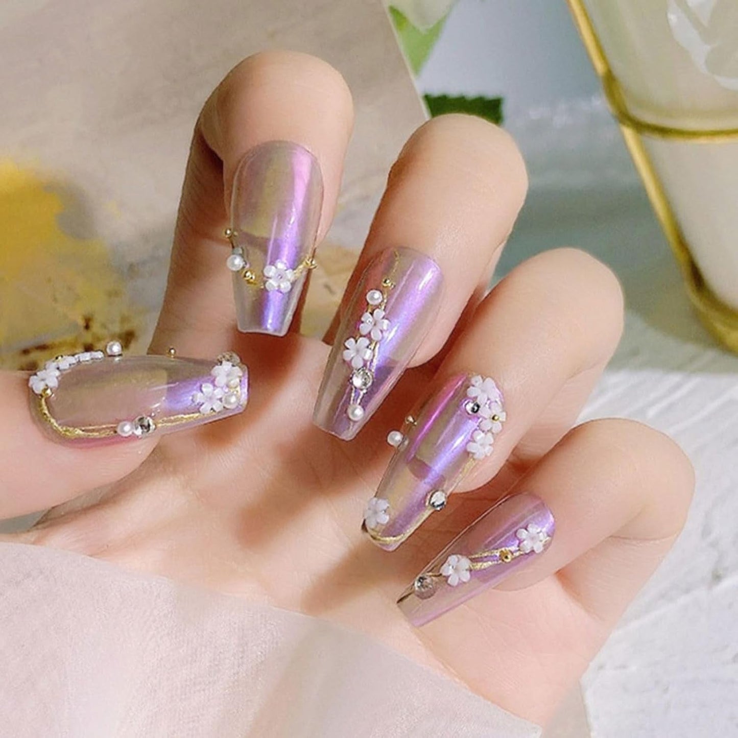 Encantos de uñas de flores 3D, 12 rejillas de resina acrílica, flores y cuentas de plata dorada, uñas de gel de flores, decoraciones de uñas de flores para mujeres y niñas, accesorios de manicura DIY