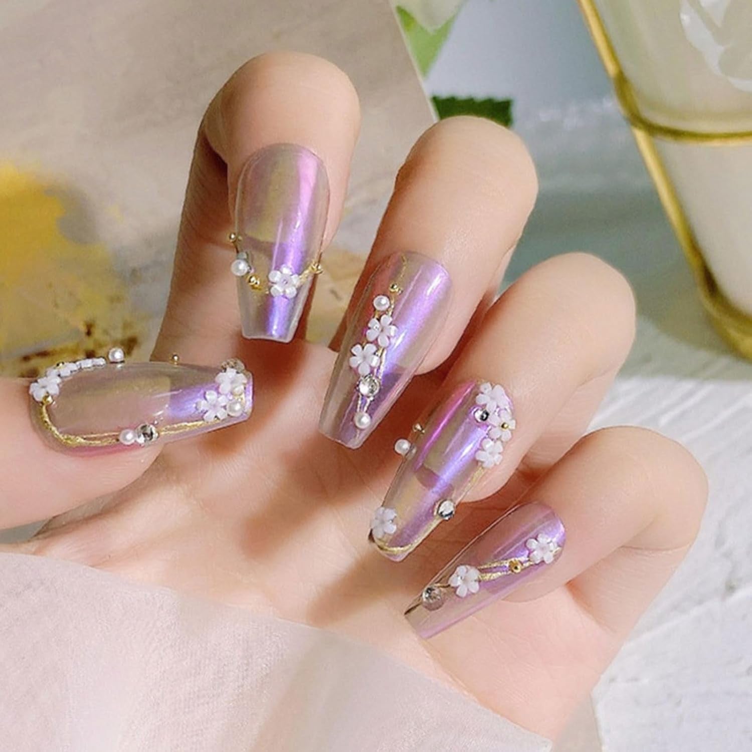 Encantos de uñas de flores 3D, 12 rejillas de resina acrílica, flores y cuentas de plata dorada, uñas de gel de flores, decoraciones de uñas de flores para mujeres y niñas, accesorios de manicura DIY