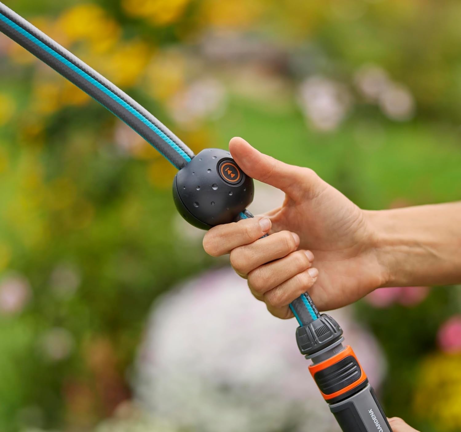 Gardena PowerRoll XXL Solo Caja de manguera de pared inalámbrica: Enrollador de manguera automático con manguera de jardín de 40 m, guía de manguera y RollControl, funciona con pilas, resistente a los rayos UV y a las heladas (18647-55)