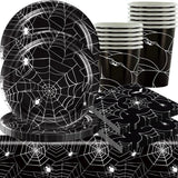 Juego de cubiertos de papel de araña de Halloween de 49 piezas que incluye platos, servilletas, vasos y mantel. Vajilla negra con platos de postre, servilletas y vasos.