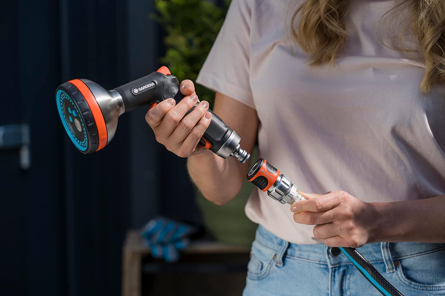 Gardena 39042-M Kit básico de acoplamiento rápido de metal para mangueras de jardín, acoplamientos rápidos y accesorios en segundos, 4 piezas, incluye adaptadores a prueba de fugas para enchufe y enchufe