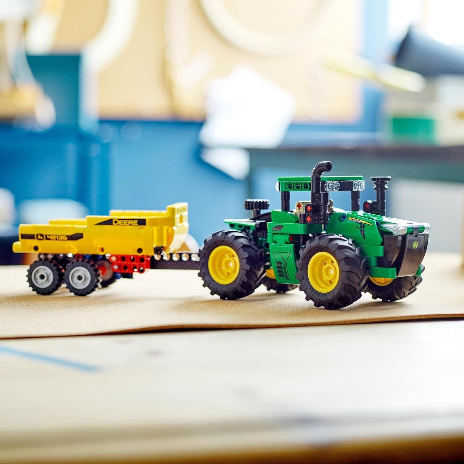 LEGO Technic Tractor 4x4 John Deere 9620R con remolque volquete Juguete agrícola clásico para niños y niñas Kit de modelos coleccionables de 8 años 42136 Juegos de construcción Besuche den LEGO-Store