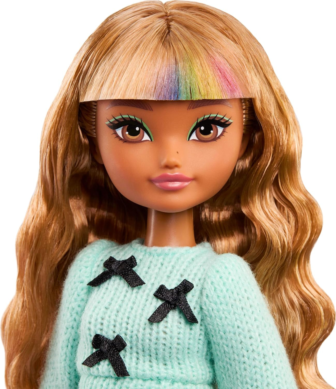 Muñeca Barbie Dream Besties y accesorios, muñeca Zia Fashion con arreglos desmontables y cabello castaño ondulado, cabello y luna de 7 piezas, JGG36