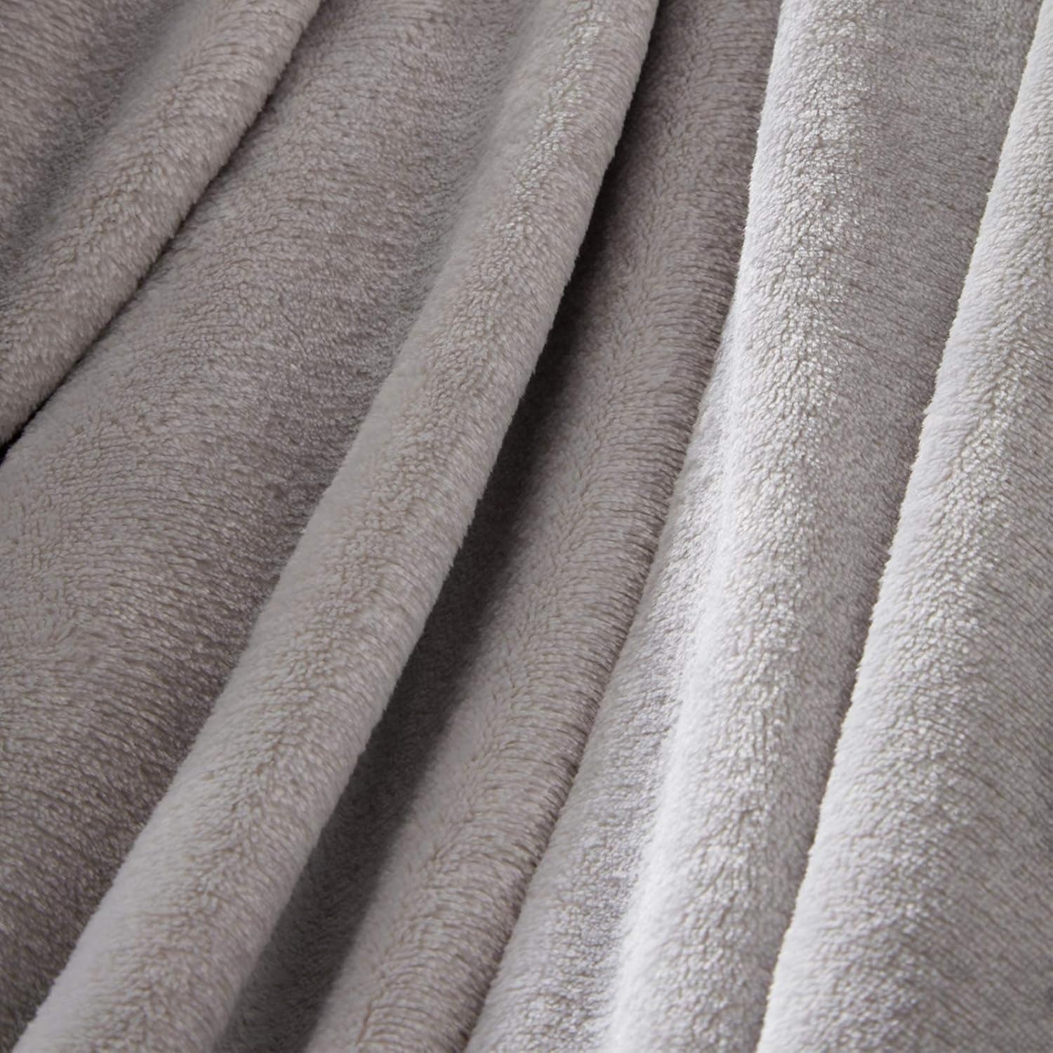 Colcha de forro polar ultrasuave de Brentford, gris plateado, doble grande - 150 x 200 cm Camas y mantas Beuche den Brentfords-Store