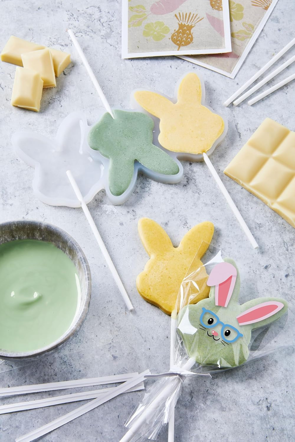 HEITMANN KREATIV - Piruletas de Chocolate - Con Tintes Herbales en Polvo - Amarillo y Verde - Kit DIY - Pascua