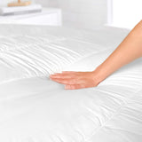 Ropa de cama italiana Elegante Topper acolchado, blanco, doble Edredones y edredones Naty Shop